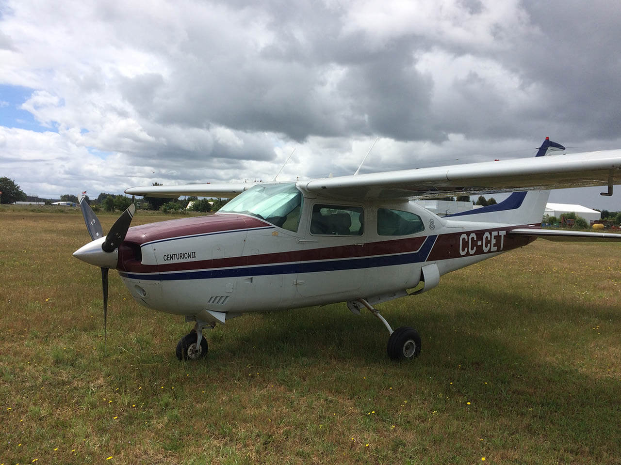 CESSNA 210 (3)